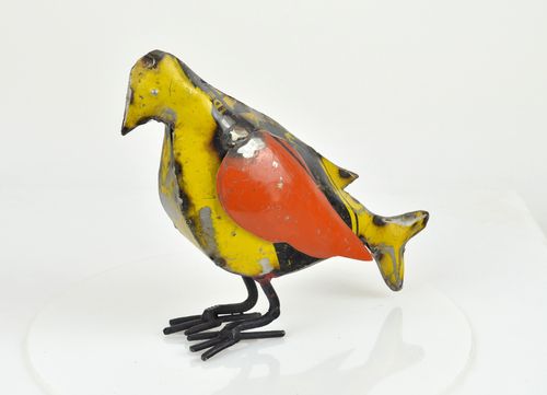 Metall Vogel aus recyceltem Blech